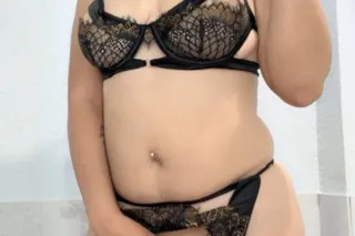 Hey Papi Looking For Quick Link up With Sexy Model Bombshell Im here New face New Taste No Blk Men or AA - Image 2